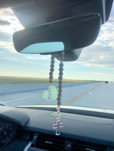 Load image into Gallery viewer, Iridescent Freshwater pearl Car Charm
